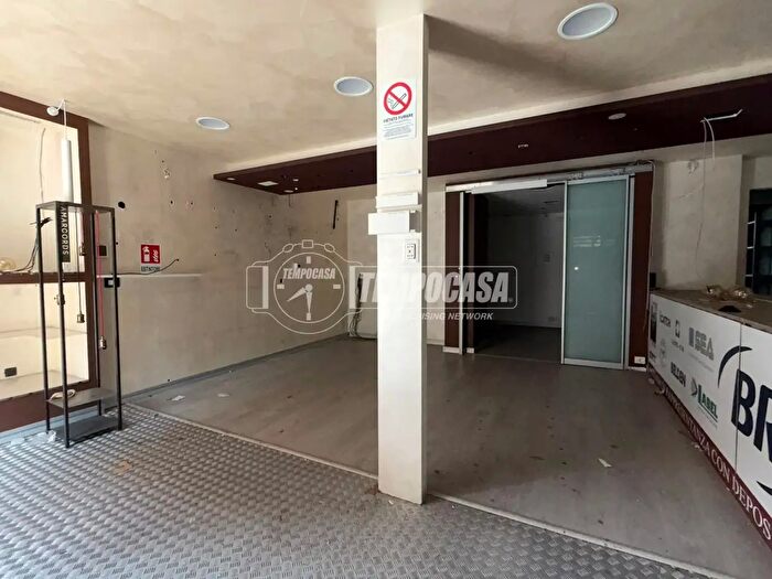 Appartamento bilocale in vendita in Via Fratelli Bandiera, Gravina Di Catania