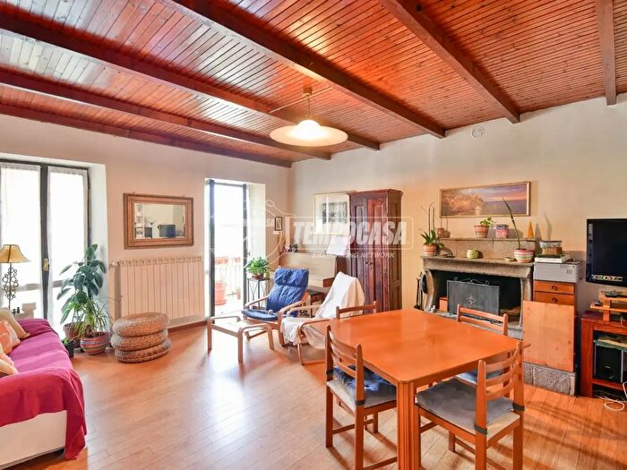 Appartamento trilocale in vendita in Vicolo Brunati a, Albese Con Cassano