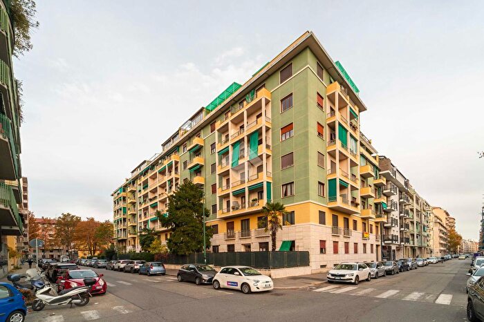 Appartamento trilocale in vendita in Via SantAmbrogio, Torino