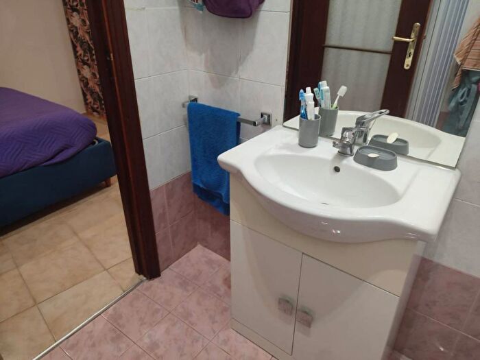 Appartamento bilocale in affitto in Via Oronzio Massa, Porto Municipio, Napoli