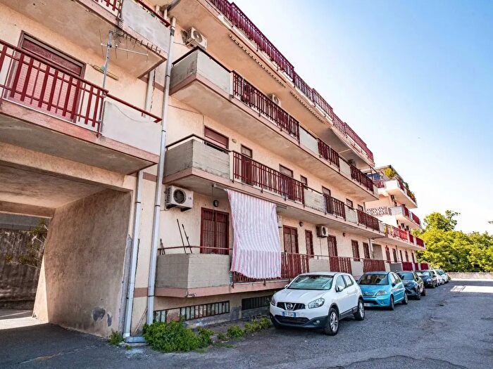 Appartamento con 5 locali in vendita in Via Torrente Malorato, Mascali