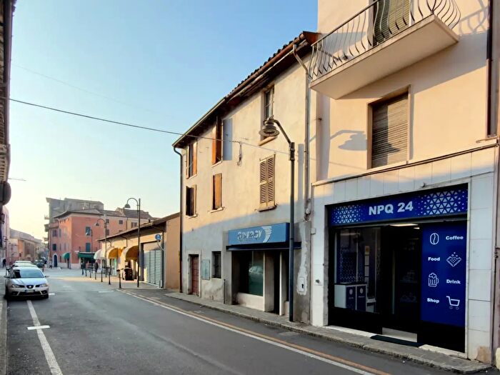 Casa quadrilocale in vendita in Via Molino Vecchio, Borgosatollo