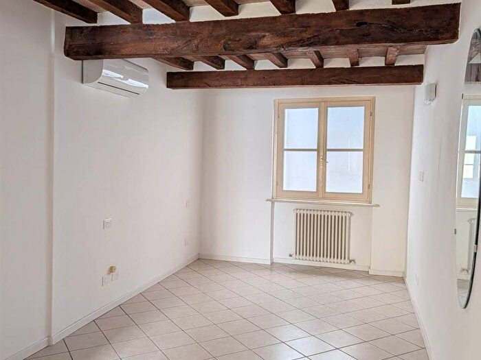 Appartamento bilocale in affitto in Centro Storico, Parma