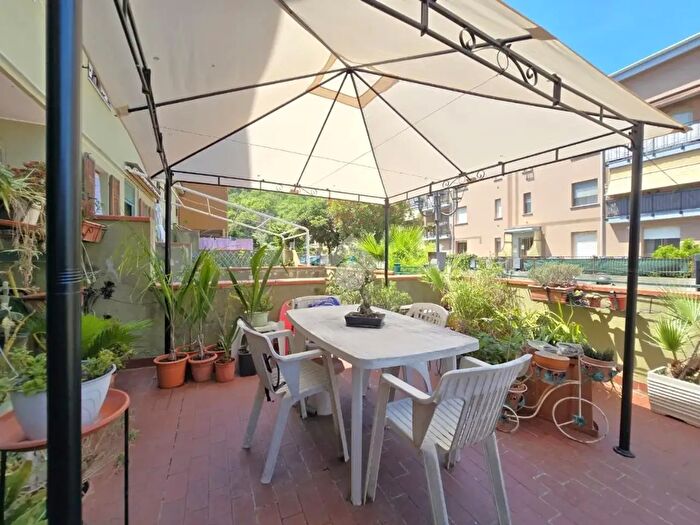 Appartamento con 5 locali in vendita in Via Manfro E Merlini, Albenga