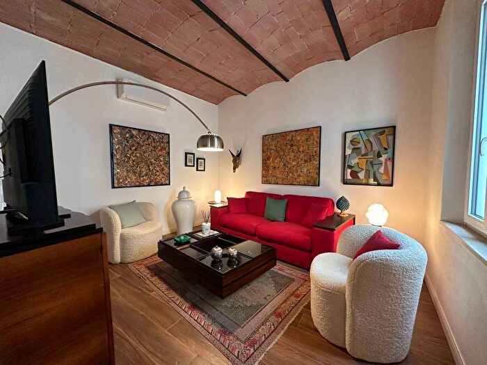 Appartamento trilocale in affitto in Via Cristoforo Colombo, Centro Storico, Grosseto