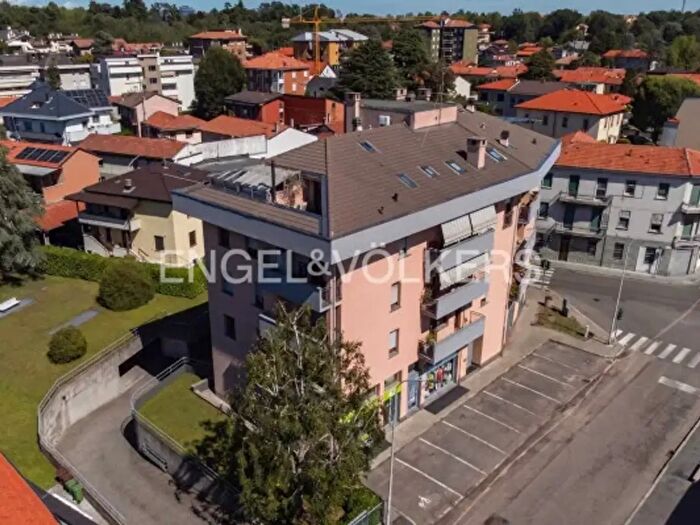 Appartamento trilocale in vendita in Via Gerolamo Zaroli, Legnano