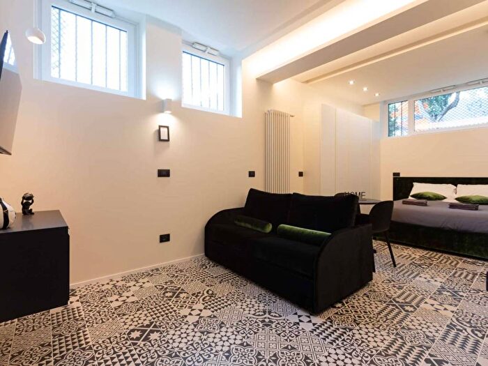 Appartamento monolocale in affitto in Via Palmanova, Cimiano, Milano