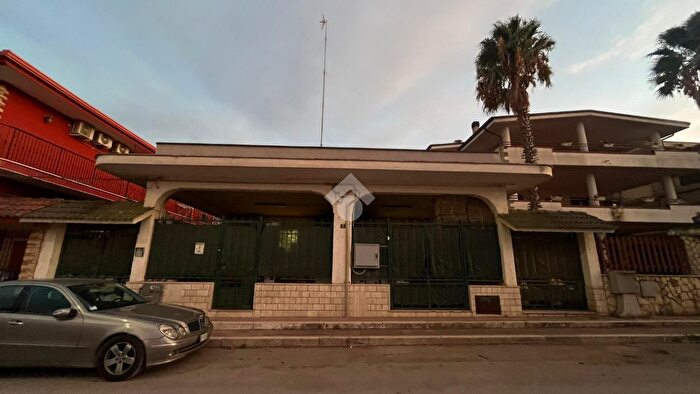 Casa con 5 locali in vendita in Via Ortona, Cerignola