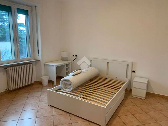 Appartamento con 5 locali in affitto in Via Bengasi, Borgo Roma, Verona