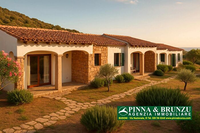 Casa in vendita in Budoni Via Nazionale Budoni, Budoni