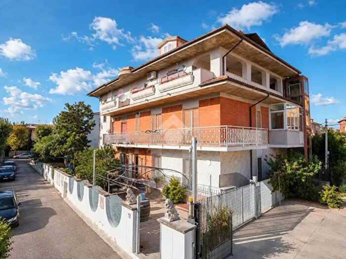 Appartamento trilocale in vendita in Via Olanda, Montesilvano