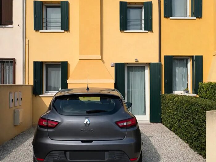 Casa trilocale in affitto in Via San Michele del Carso, Rovigo