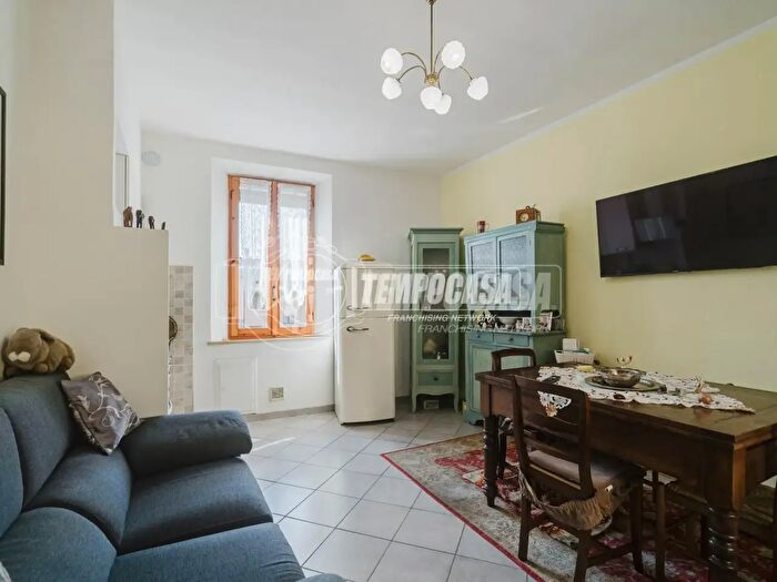 Appartamento trilocale in vendita in Via Roma, Parma