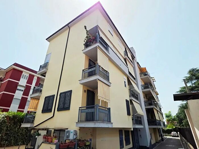 Appartamento quadrilocale in vendita in Via Arrigo Boito, Caserta