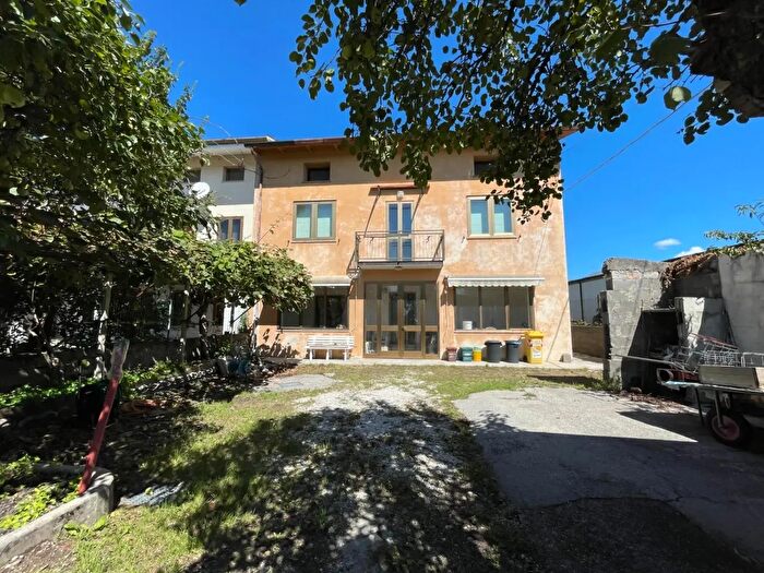 Casa con 6 locali in vendita in Via Giacomo Matteotti, Osoppo
