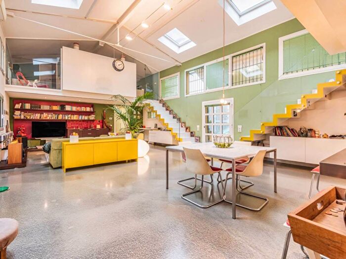 Appartamento trilocale in affitto in Ripa di Porta Ticinese, Navigli Darsena, Milano