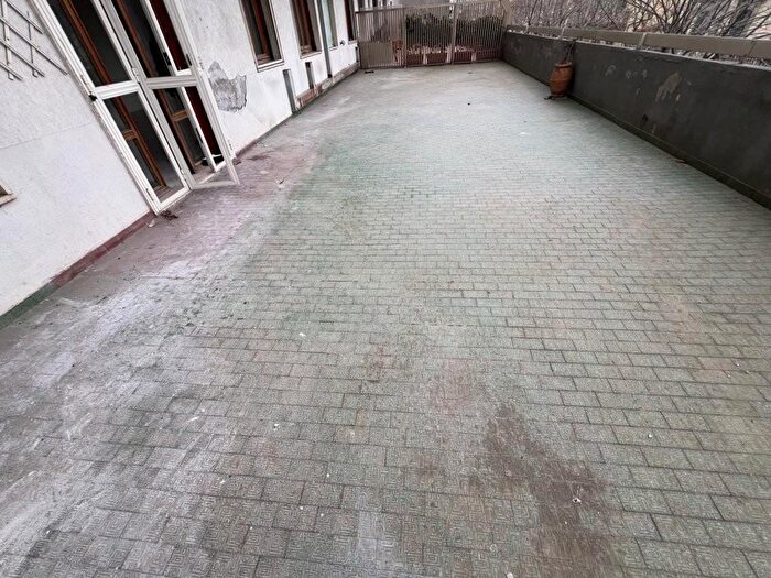 Appartamento con 6 locali in vendita in Guglielmo Marconi, Cecina