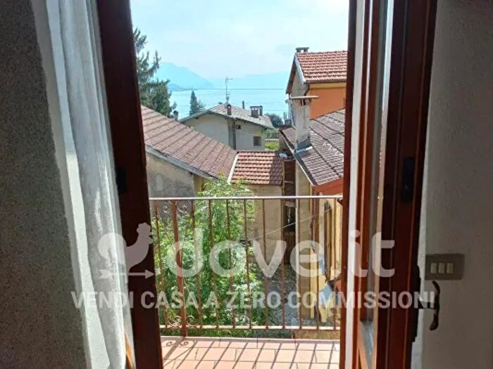 Appartamento trilocale in vendita in Via dei Passera, Luino