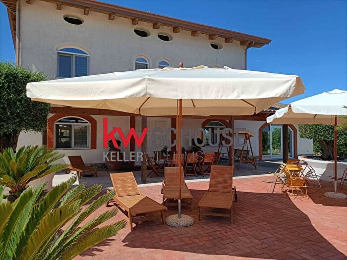 Casa con 6 locali in affitto in Via Vasca di Colmata, Capaccio Paestum