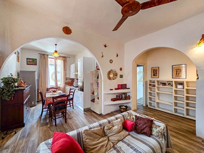 Appartamento con 6 locali in vendita in Via Porto Loretano, Grosseto