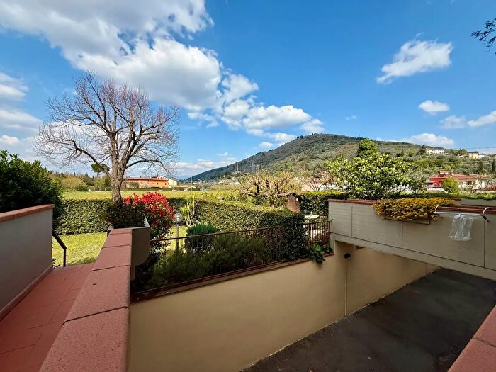 Casa con 6 locali in vendita in Via Pasquino di Matteo, Prato