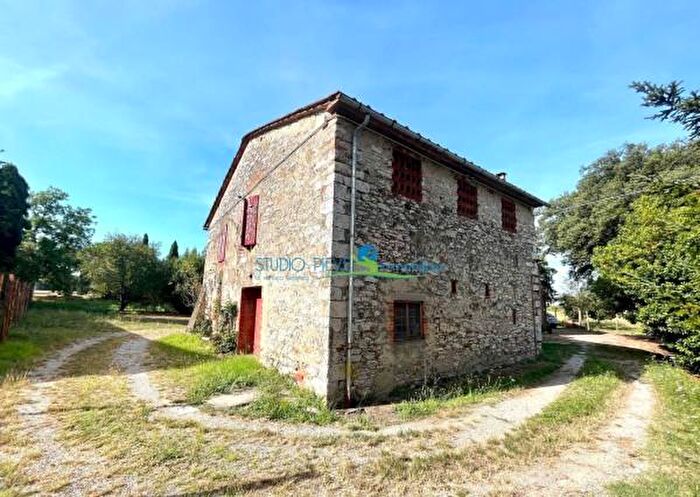 Casa quadrilocale in vendita in Via Fonda, Monsummano Terme