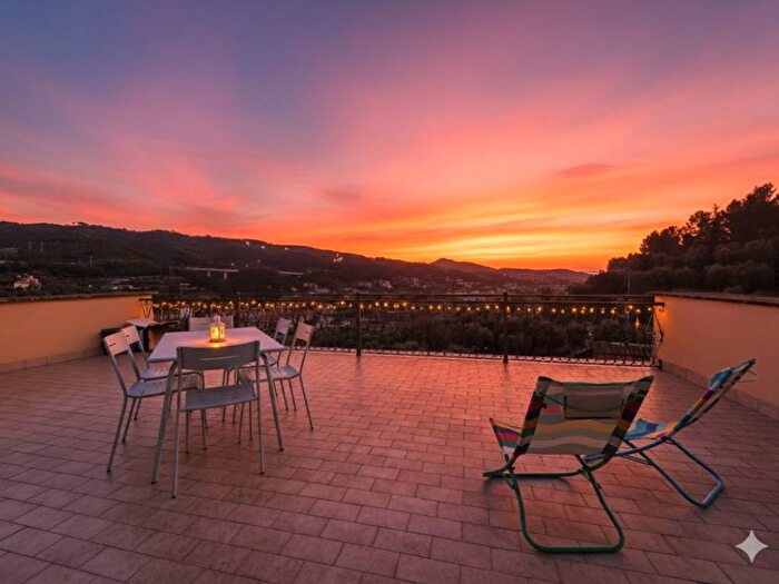 Appartamento trilocale in affitto in Via Duomo, Molino Nuovo, Andora