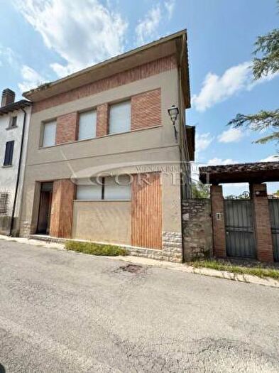 Casa con 6 locali in vendita in Via Mazzini, Corciano