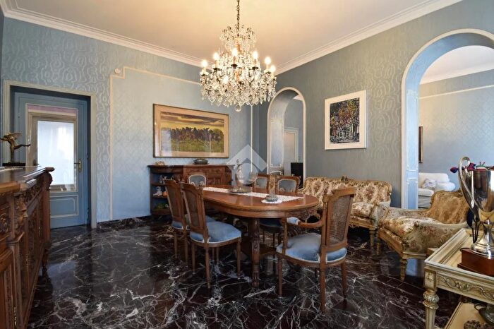 Appartamento con 6 locali in vendita in Via Villa della Regina, Torino