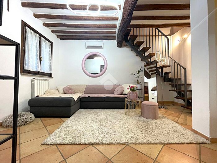 Casa trilocale in vendita in Via Passirano, Cremona