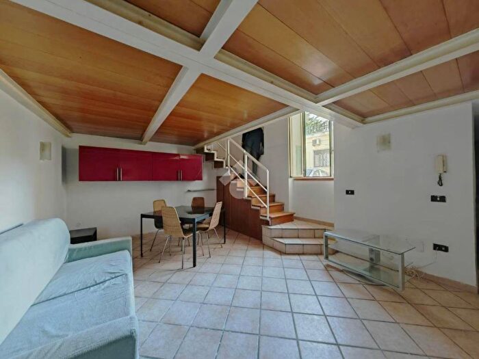 Appartamento bilocale in affitto in Via Fasano, Porto, Pozzuoli