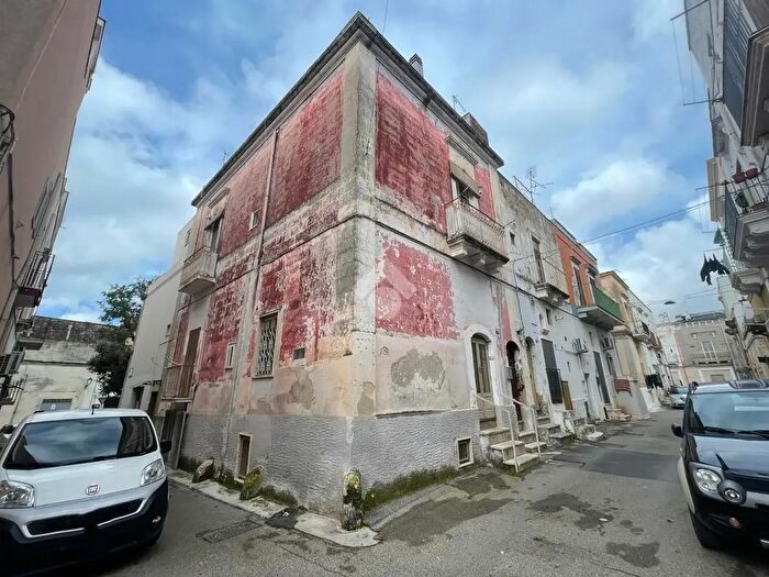 Casa quadrilocale in vendita in Via Pisanelli, Grottaglie