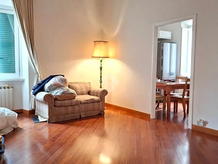Appartamento trilocale in vendita in PZa di Tor S Michele, Roma