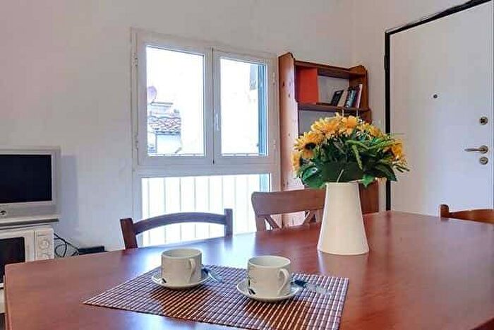 Appartamento trilocale in affitto in Via Ricasoli, Duomo, Firenze