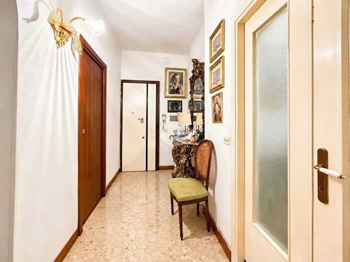Appartamento trilocale in vendita in Via di Vigna Corsetti, Roma