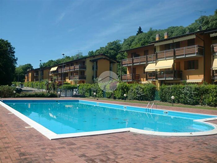 Appartamento trilocale in affitto in Entroterra, Desenzano del Garda