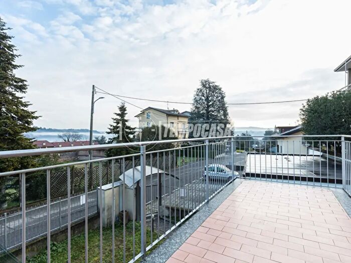 Casa quadrilocale in vendita in Inverigo