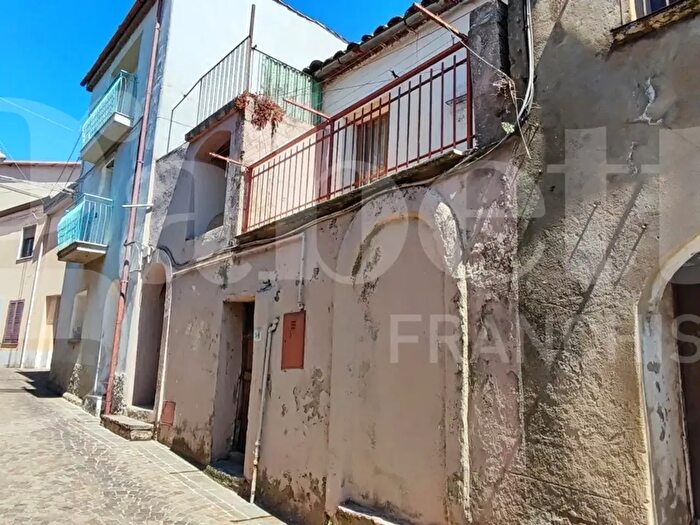 Appartamento quadrilocale in vendita in Via Fontana, Girifalco