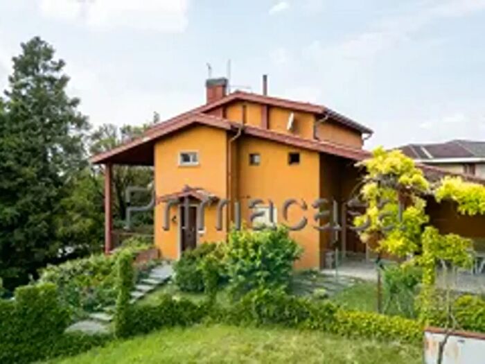 Appartamento con 6 locali in vendita in Via San Giacomo di Sopra, Lavagno