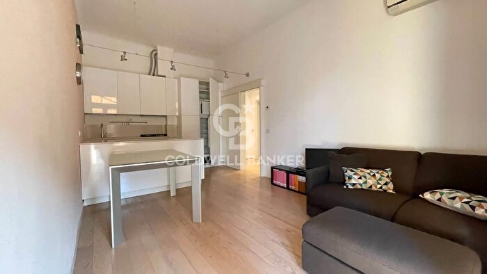 Appartamento trilocale in affitto in Via Giuseppe Bentivogli, Bologna