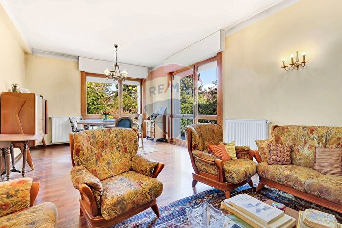 Casa con 5 locali in vendita in Via Como, Bollate