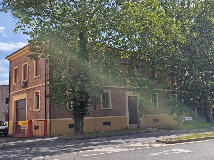 Appartamento quadrilocale in vendita in Viale Raimondo Montecuccoli, Modena