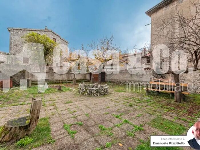 Appartamento quadrilocale in vendita in Via Camillo Benso di Cavour, Vico Nel Lazio