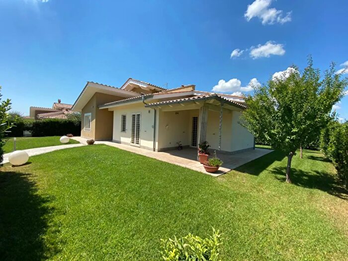 Casa quadrilocale in vendita in Via Firenze, Fiano Romano