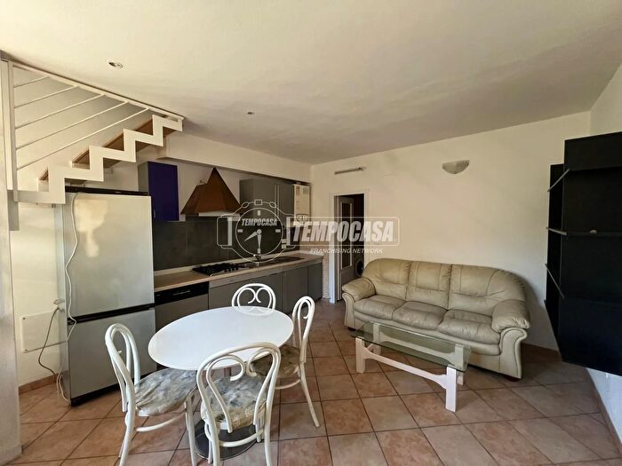 Appartamento bilocale in vendita in Vicolo Centurioni, Pastrengo