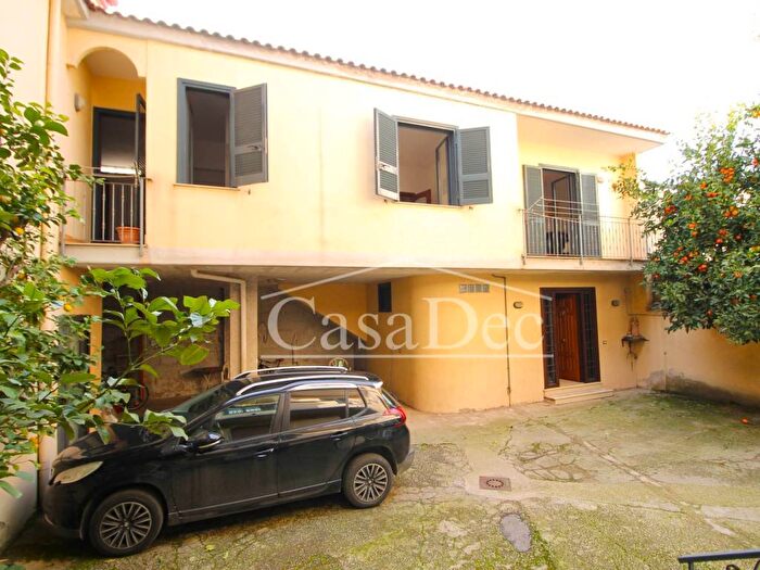 Appartamento quadrilocale in affitto in Via Giulio Pastore, Parete