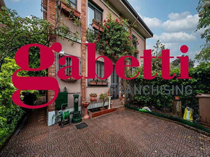 Casa trilocale in vendita in Via Novara, Milano