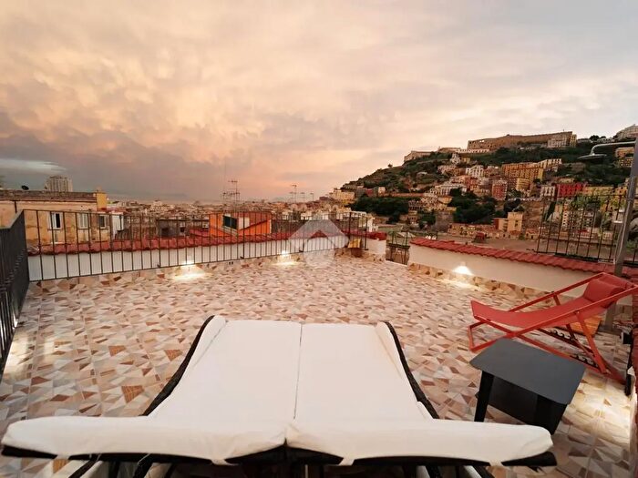 Appartamento bilocale in vendita in Vico Pontecorvo, Napoli