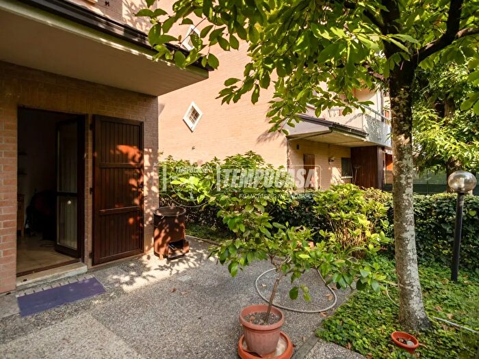 Casa quadrilocale in vendita in Via Danimarca, Reggio nell'Emilia