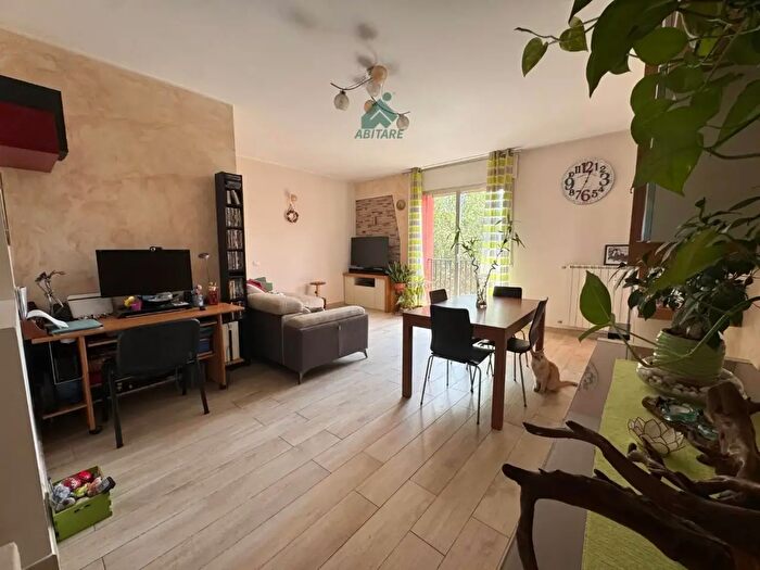 Appartamento quadrilocale in vendita in Via Valera, Arese